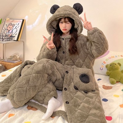 睡袍女秋冬季2024新款珊瑚绒三层夹棉加厚家居服女士大码睡衣套装