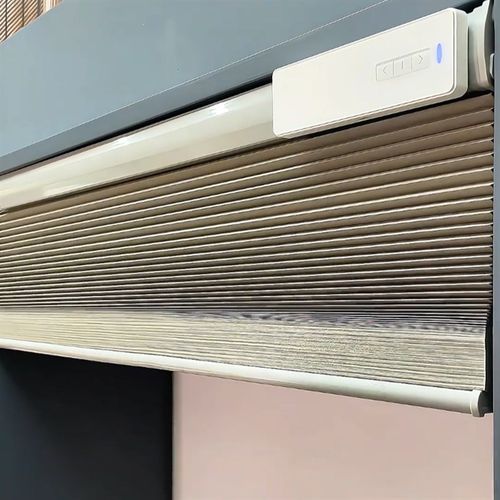 免打孔外置锂电池电动日夜蜂巢帘风琴帘