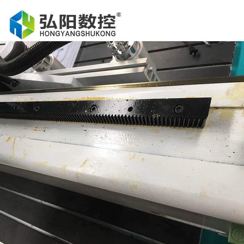 雕刻机齿轮齿条齿轴 齿轮盒1.25m直/斜齿条木工机械传动齿条配件