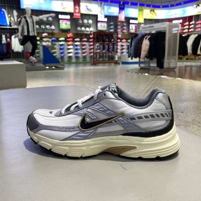 NIKE耐克男鞋减震运动休闲跑步鞋