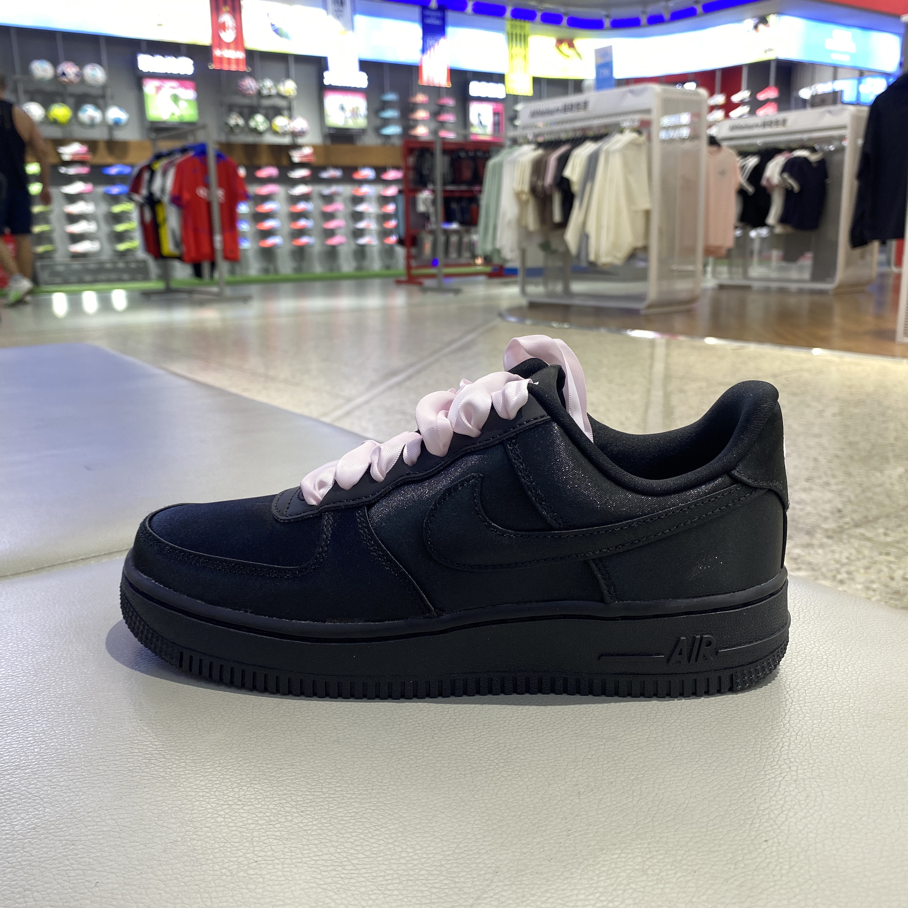 正品耐克NIKE女款休闲板鞋