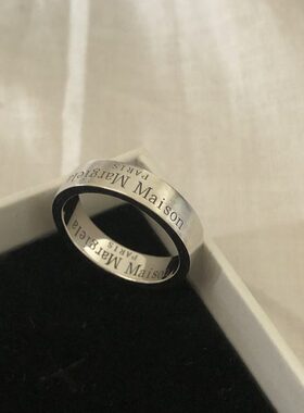 欧美风时尚MM6马吉拉数字颠倒徽标字母戒指男女情侣对戒做旧指环