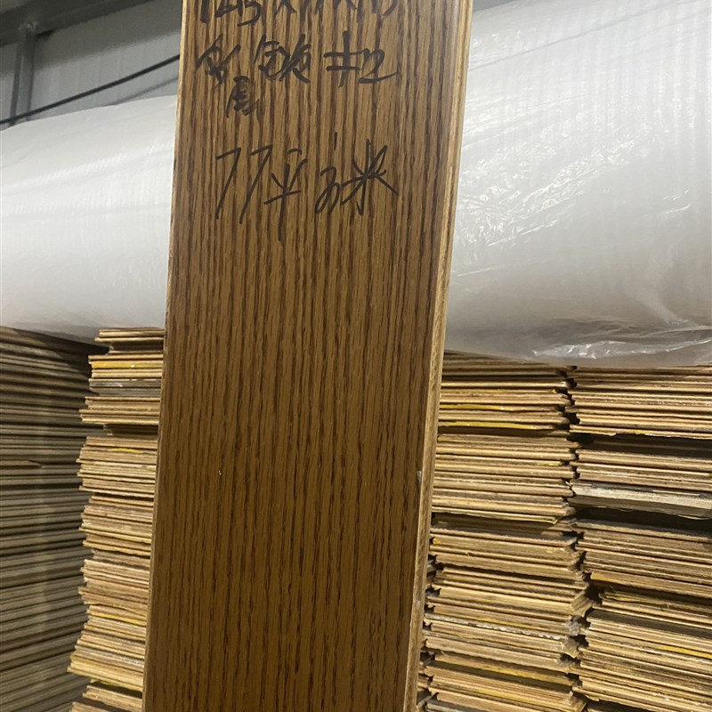 二手实木复合地板26一个平方米9成新多层实木复合不包括运费