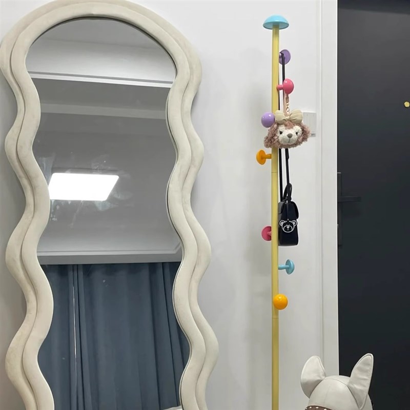 2025新款儿童衣架n红蘑菇落地式小空间卧室门后挂衣架家用落地衣