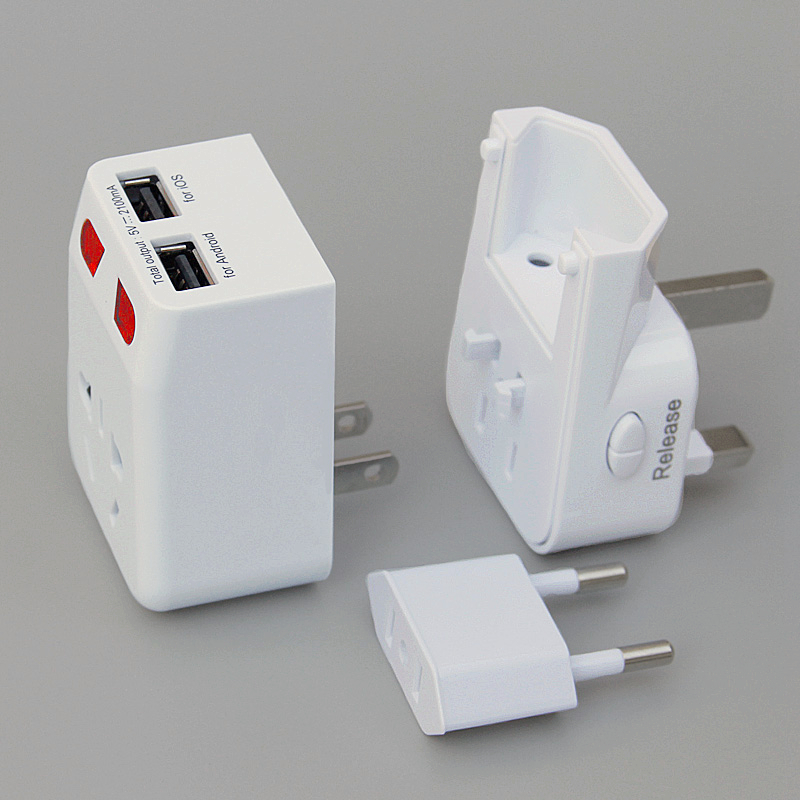 多功能旅游转换插头 双USB全球通用 出国旅行万能转换插座