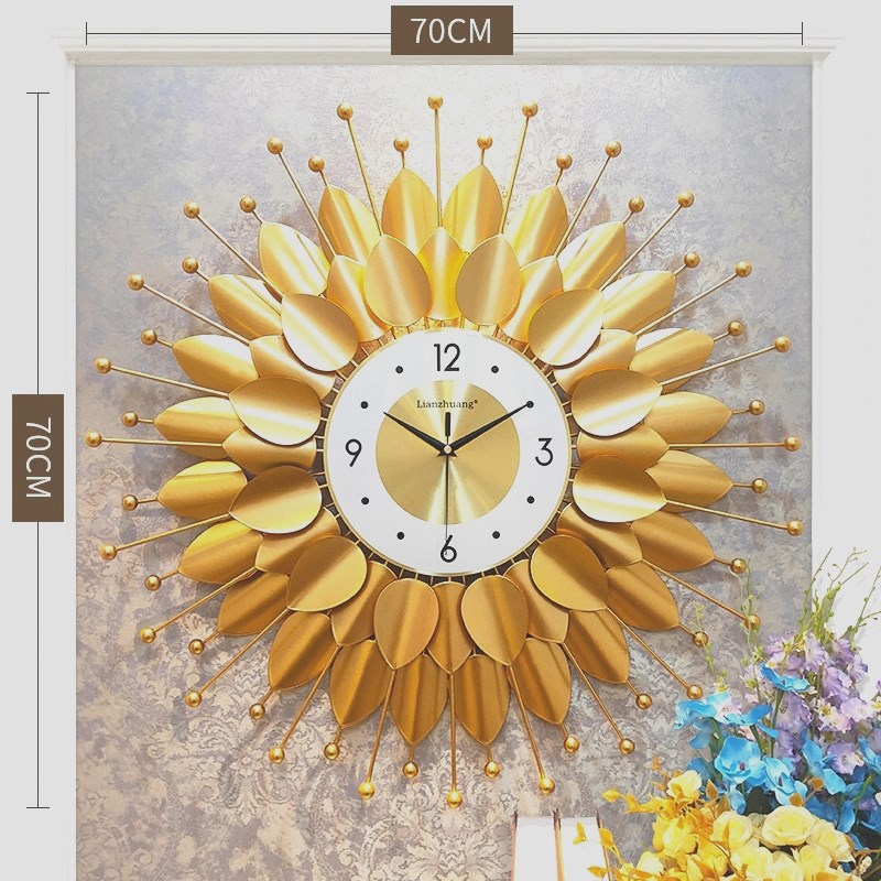 北欧轻奢钟表个性创意挂钟202z4新款家用现代简约艺术表静音石英