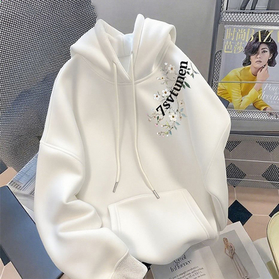 涂鸦花朵字母连帽卫衣款秋季女装