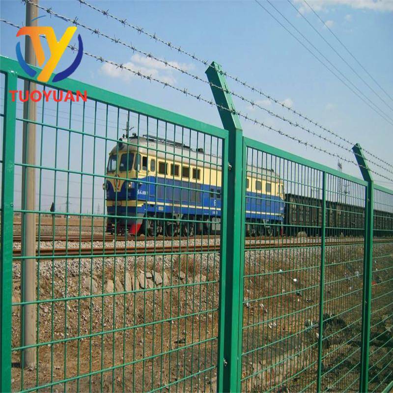 镀锌铁丝网围栏镀锌钢丝网绿色隔离栅围栏安全防护隔离网