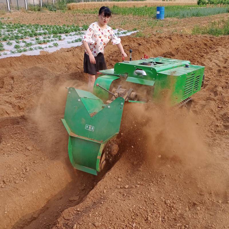 40马力遥控开沟施肥机山地果园大棚管理机农用履带式旋耕拖拉机