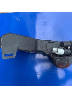 适用奔驰213238E180E200E260E300E350雨刮喷水壶