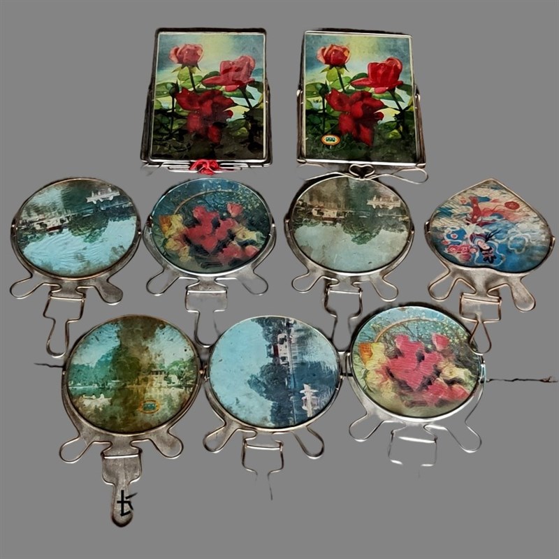 民俗老物件怀旧收藏老镜s子小镜子老折叠镜咖啡厅农家院复古摆件