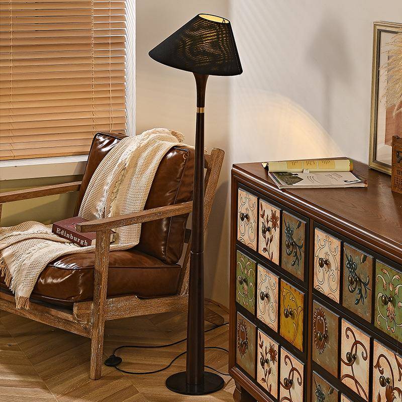 新款中古风落地灯客厅沙发旁立式台灯复古南洋风床头氛围落地灯