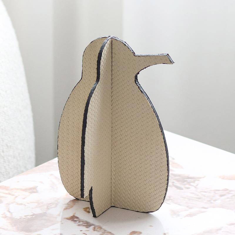 轻奢皮质动物摆件抽象艺术个性企鹅样板间售楼处书房卧室软装饰品