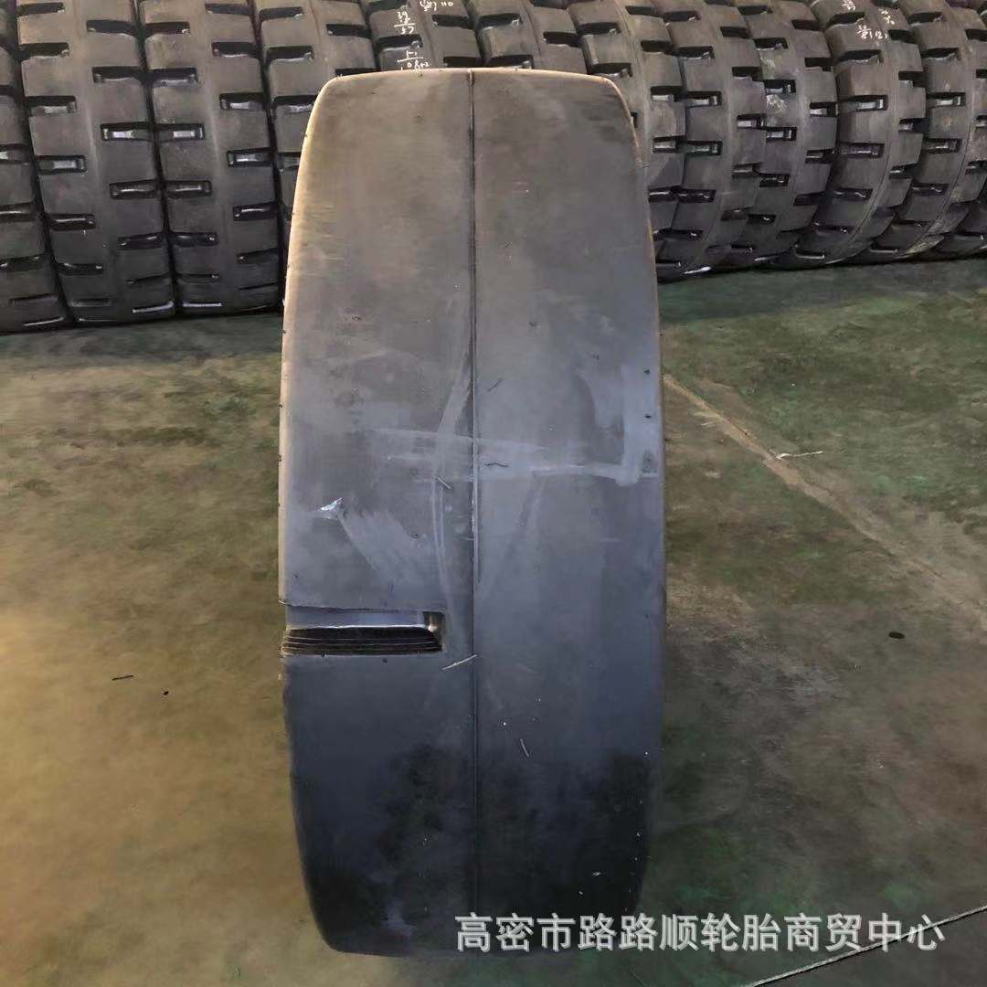 压路机光面轮胎23.1-26 20.5-25 18.00-24 13/80-20 11.00-20