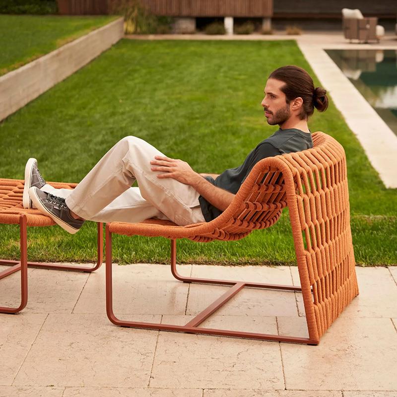 户外藤沙发阳台藤椅沙发单人设计师民宿露天室外休闲藤编沙发脚踏