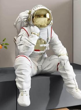 2025新年电视柜摆件太空人太空人摆件大号轻奢高档新家乔迁礼物