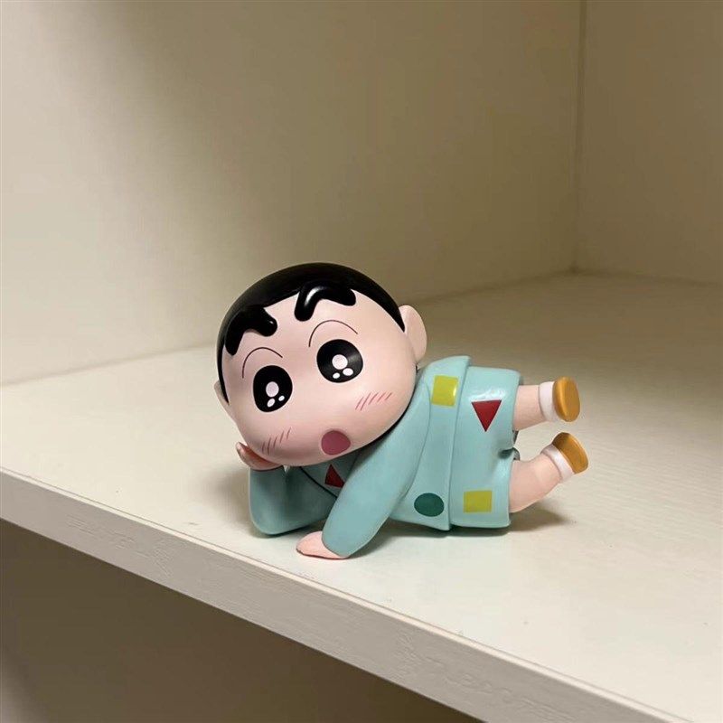 动漫可爱蜡笔小新车载摆件中控台汽车内装饰品手办卡通搞怪公仔