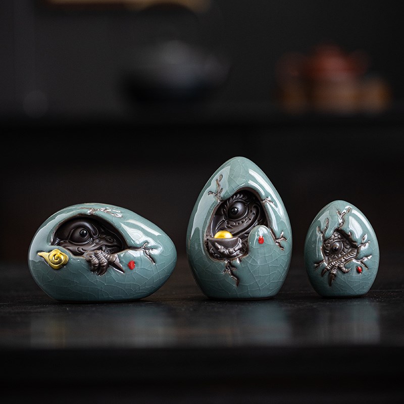 创意陶瓷a龙蛋茶宠摆件祥龙破壳而出招财文玩手把件茶桌茶台装饰