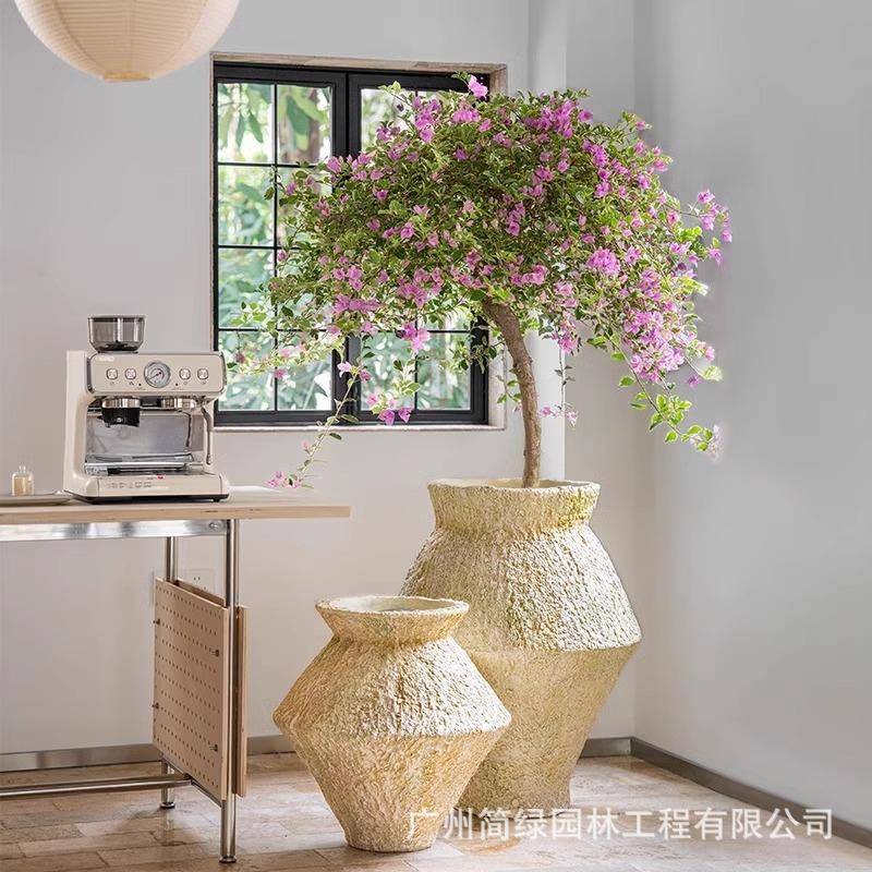 北欧艺术轻奢高级感大号镁泥落地花盆龟背竹仿真花陈列柱造型客厅