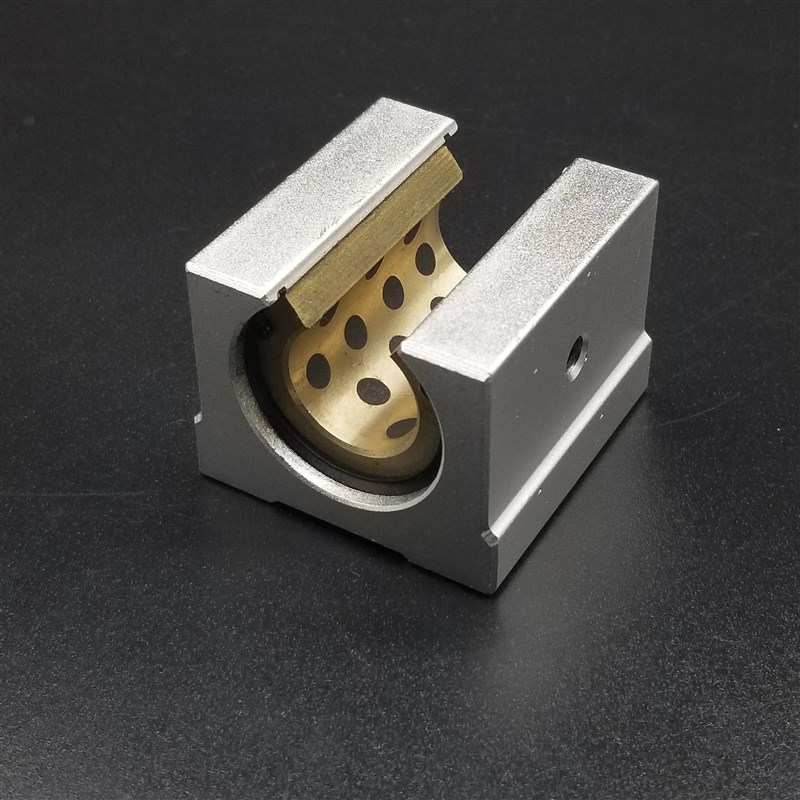 直线轴承石墨铜套滑块无油滑块SCS8/SCS10/SCS16/SCS20/SCS25UU