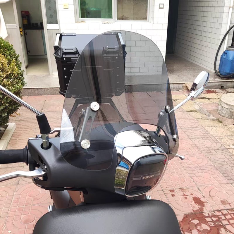 适用于铃木US125风挡改装配件挡风罩踏板摩托车挡雨板前挡风玻璃