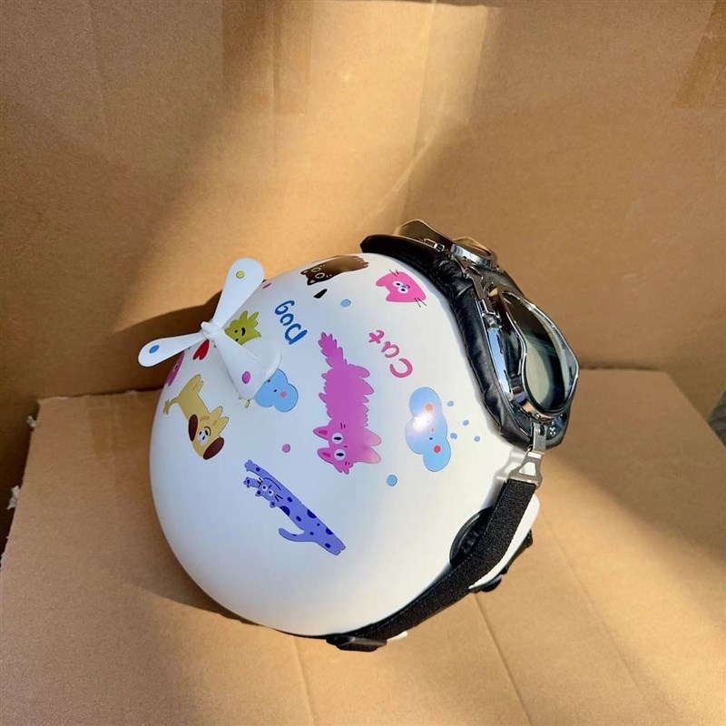 时尚摩托车电动车3C认证头盔男女通用冬季保暖护耳可拆卸哈雷头盔