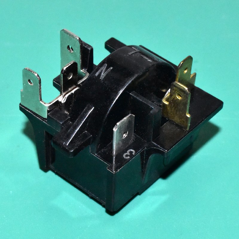 适用奥马冰箱冰柜压缩机PTC启动器QP2-15H继电器蝶形过载热保护器