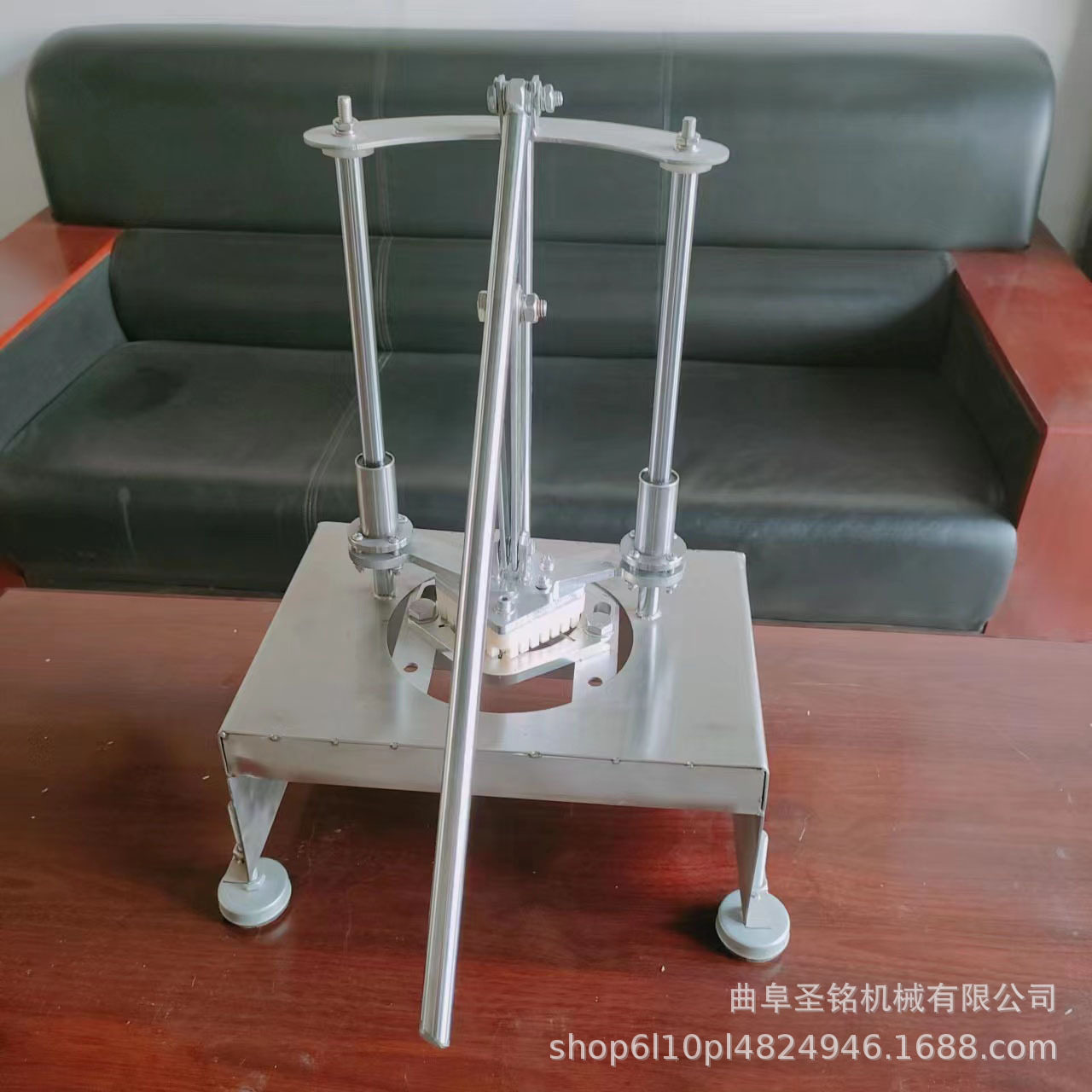 自动旋转大型水果削皮机 苹果桃子菠萝去芯机 工厂手动切瓣去芯机,清洗/食品/商业设备,果蔬加工设备,淘宝优惠券,粉丝福利购,淘宝优惠卷