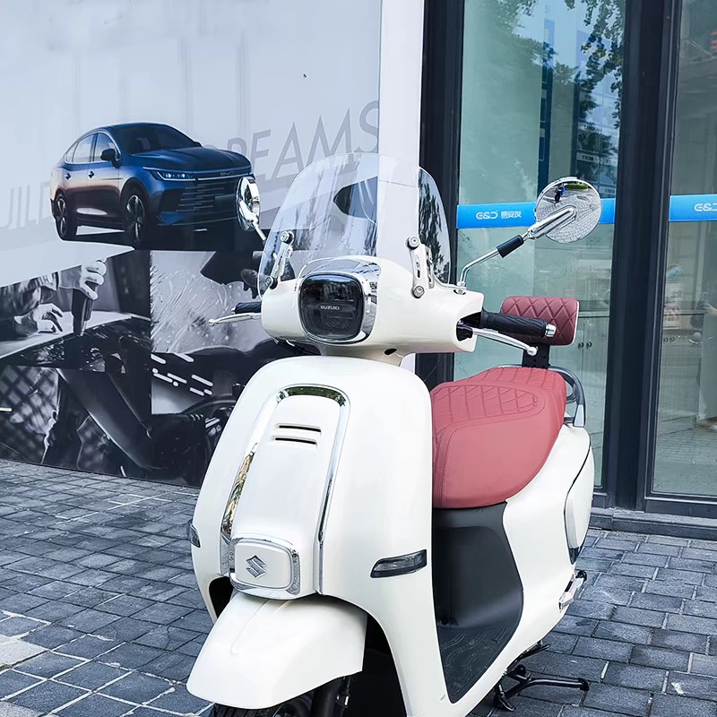 适用于铃木US125风挡改装配件踏板摩托车挡雨板前挡风玻璃