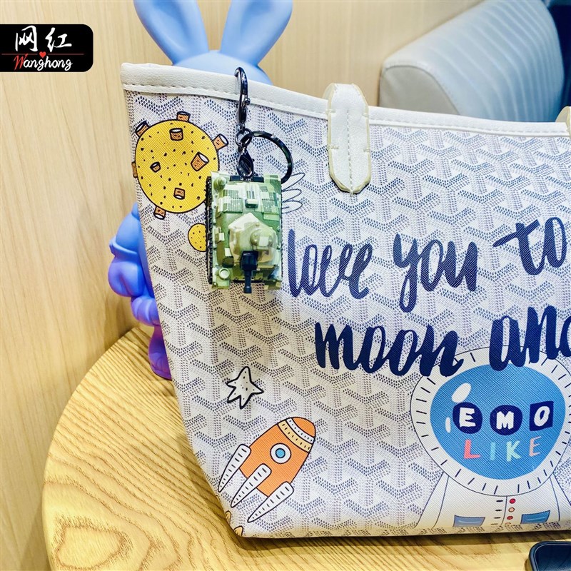 创意合金坦克车模型车钥匙扣背包挂饰儿童玩具挂饰