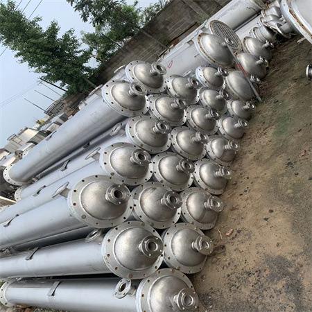 10-100平方304不锈钢冷凝器工业管式换热器物料降温喷淋式冷凝器