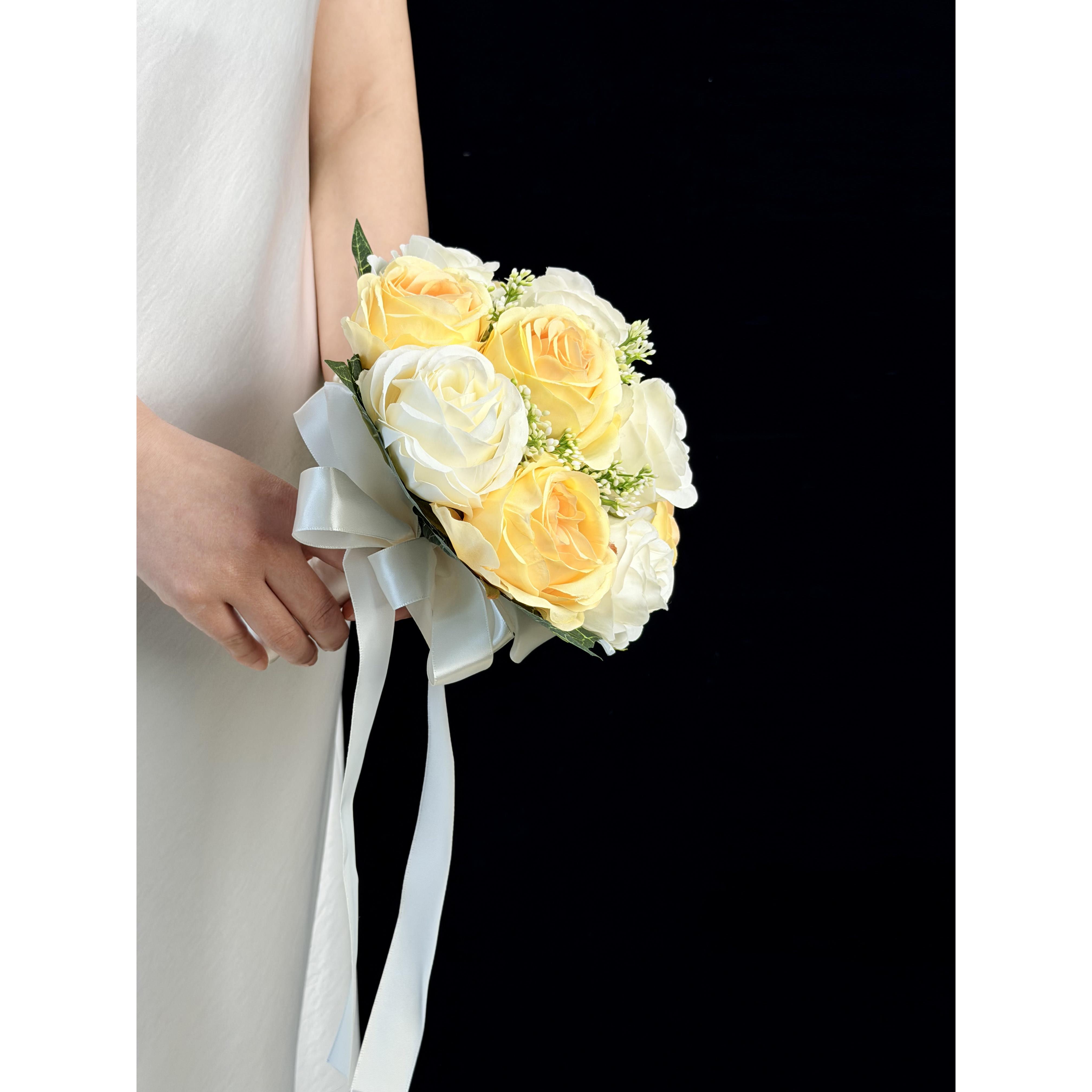 奶白香槟玫瑰手捧花 新娘结婚领证 森系婚礼彷真花拍照道具