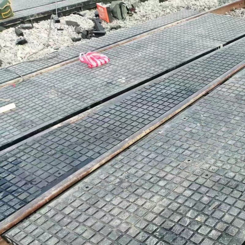 铁路橡胶道口铺面板o矿用水泥道口板多用途轻轨道 铁路公路道口板