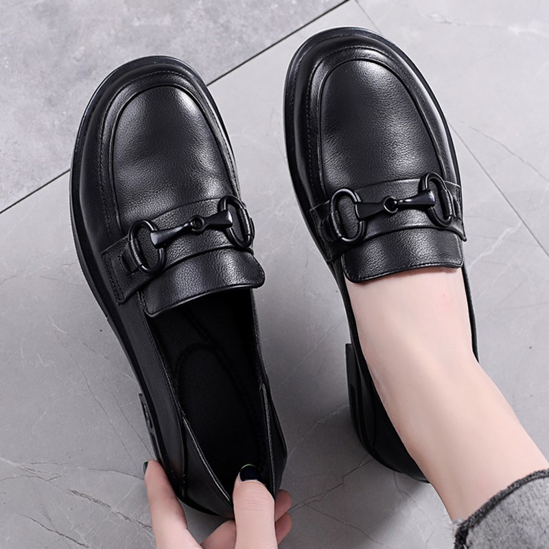 乐鞋女2024春l秋款一脚蹬软皮软底妈妈鞋单鞋平底百搭小皮鞋