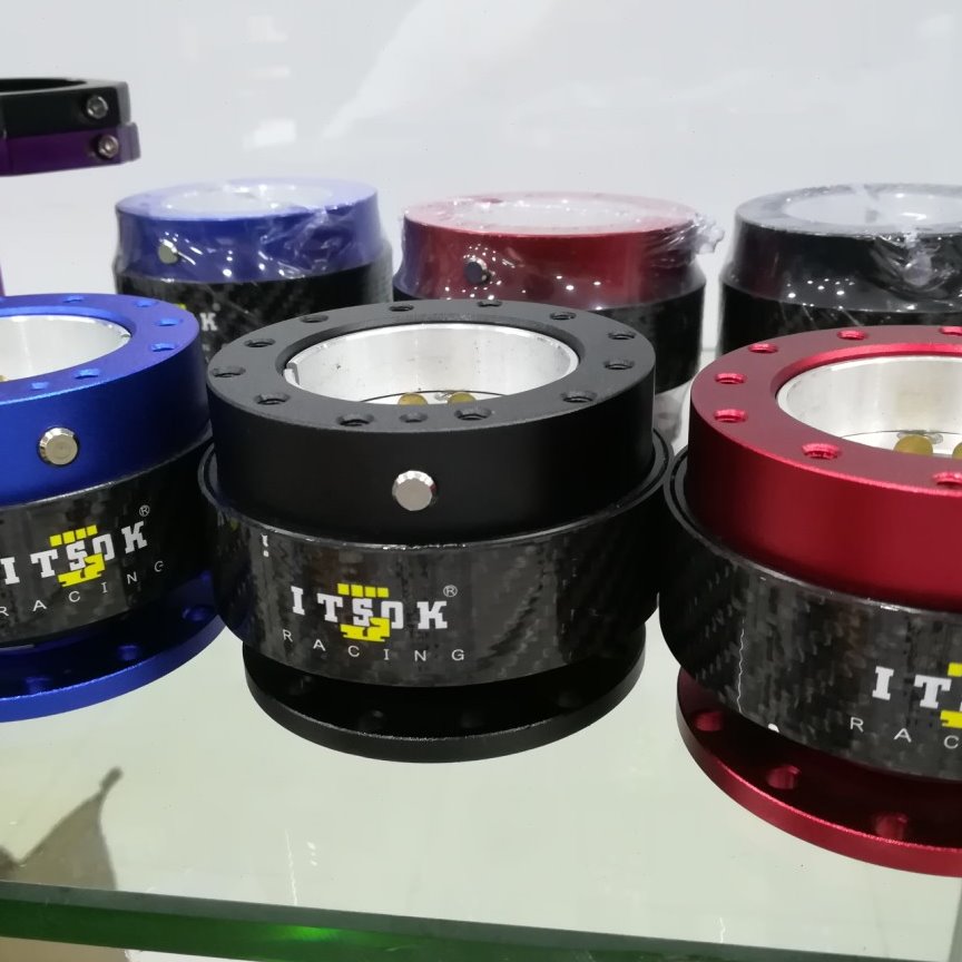 通用改装方向盘快拆器带安全锁垫高小按钮解锁碳纤1t快拆器坚固