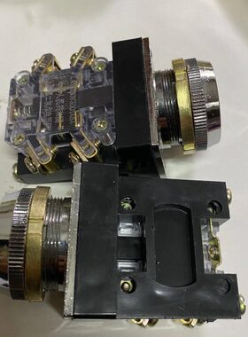 按钮开关 LAY1-11/380V/300VA/5A 上海第二机床厂