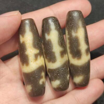 观音乘龙玛瑙天珠三爪龙牙黄风化包浆少有品种值得收藏