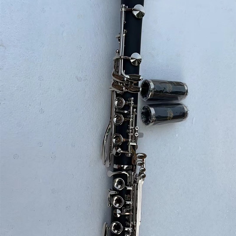 迪南乐器闭r孔单簧管110B