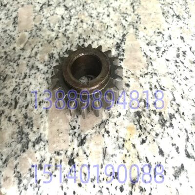 沈阳机床齐齐哈尔铣床配件 X5032 X6132 齿轮7243F齿数18内孔20