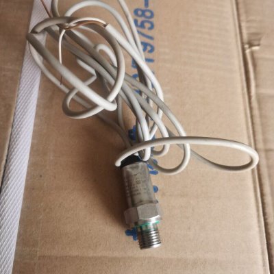 徐工PA-21Y/81478.11吊车QY75K支腿油缸垂直油缸传感器压力传感器