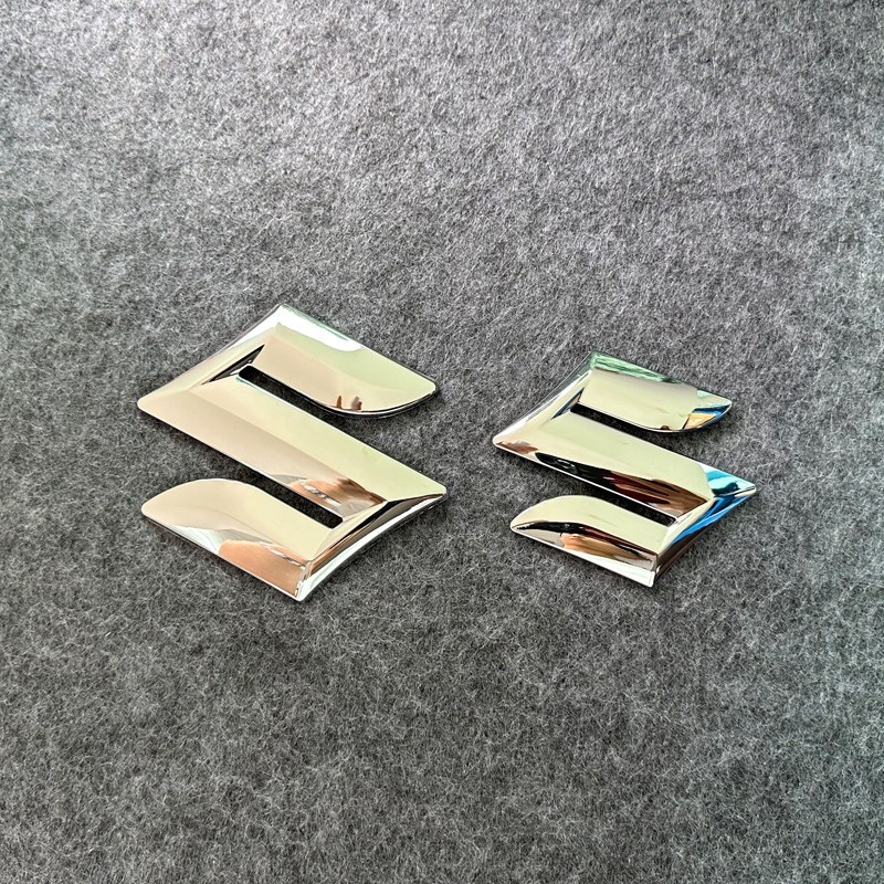 适配铃木维特拉骁途锋驭启悦雨燕新奥拓天语前后车标改装方向盘标