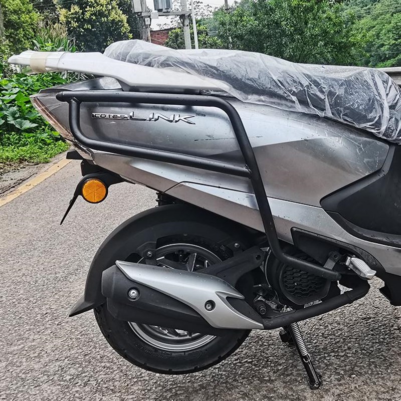 适用五羊本田LD125LINK前后护杠踏板摩托车全包围保险杠改装配件