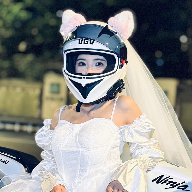 3c认证摩托车头盔女可爱蝴蝶结猫耳朵情侣盔复古机车秋冬季全盔男