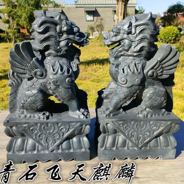 青石飞天麒麟一对原石雕刻门口公司摆件一对带翅膀石麒麟原石雕刻