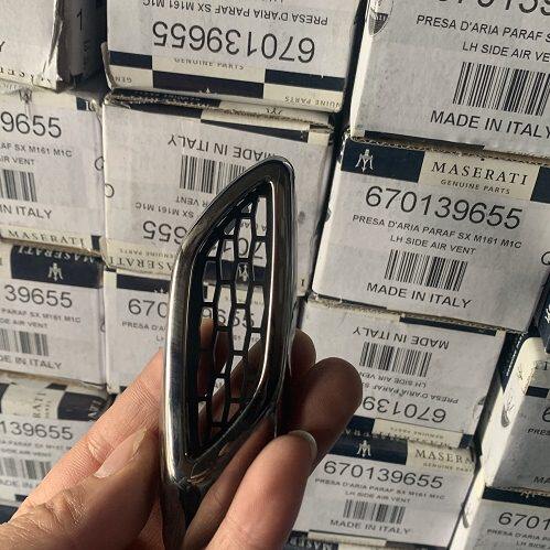 玛莎拉蒂吉博力 总裁 莱万特全新原厂 前叶子板出风口 鲨鱼鳃亮条