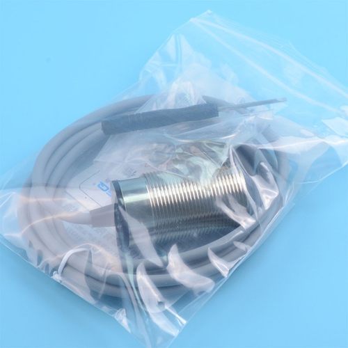 FE10-M30-NOD1电容式接近开关传感器面粉感应开关M30电容式