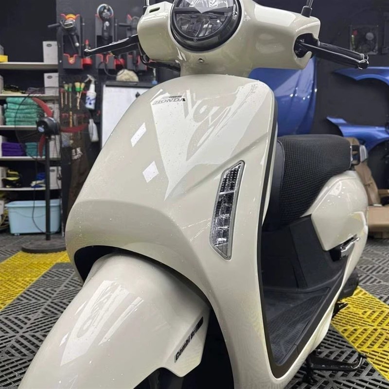 电动踏板摩托车隐形车衣TPU自修覆防刮蹭漆面保护膜电瓶车透明膜