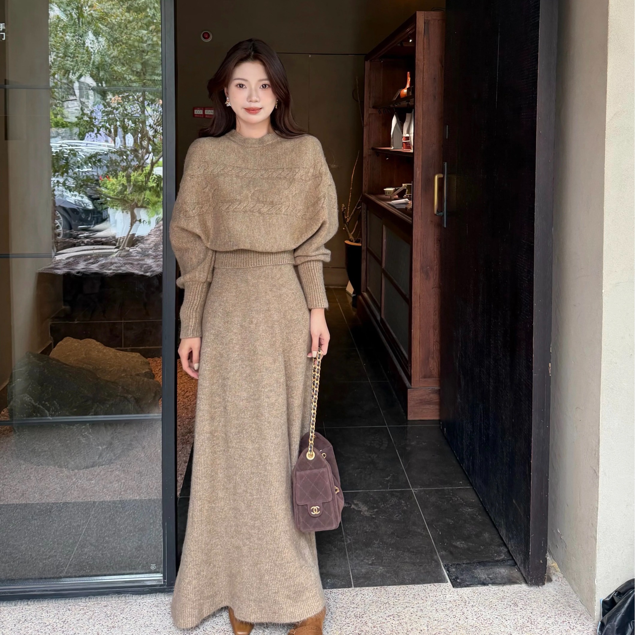 平行温度冬季慵懒感针织三件套女蝙蝠袖可拆卸围脖毛衣半身裙