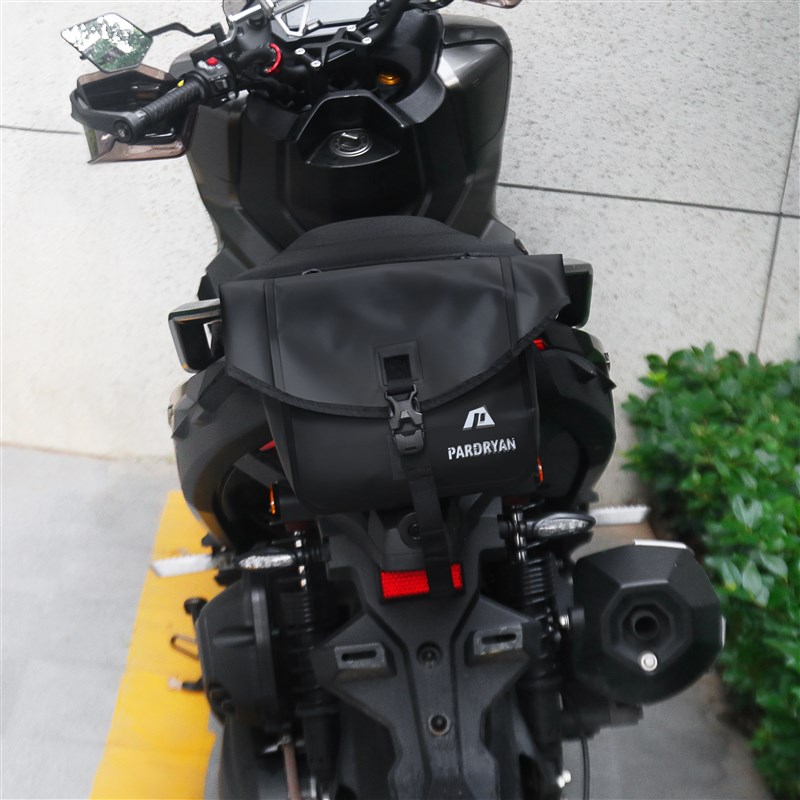 全防水电动车包侧挂包摩托车边包摩旅工具包雨衣充电器收纳储物袋