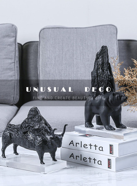 新中式现代样板间黑色抽象动w物牛创意熊摆件样板房书房桌面装饰